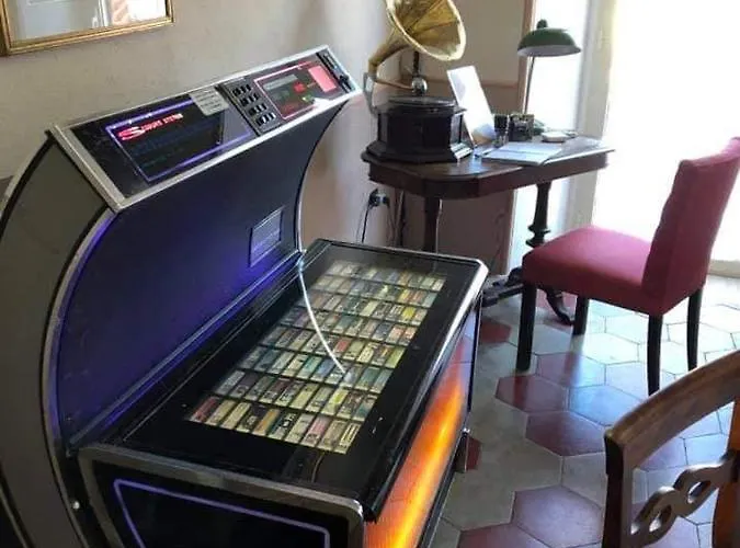 - La Corte D'ivi 住宿加早餐酒店 Collepardo